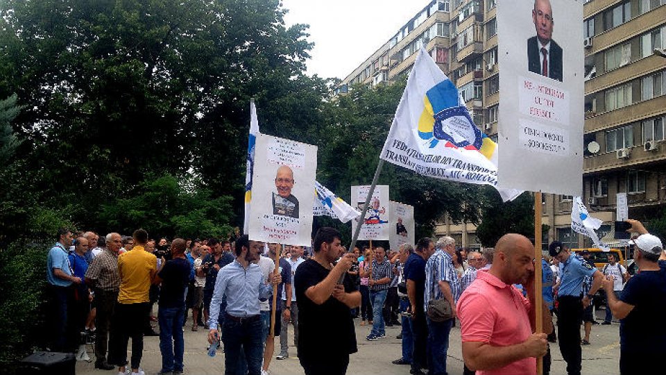 Protest al sindicaliștilor de la Metrorex în fața Min. Transporturilor