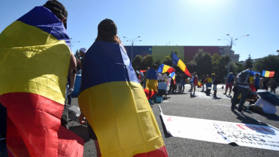 Romanian diaspora anti-government protest in Bucharest’s Victoriei Square