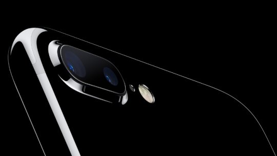 Valoarea Apple a depăşit 1.000 de miliarde de dolari