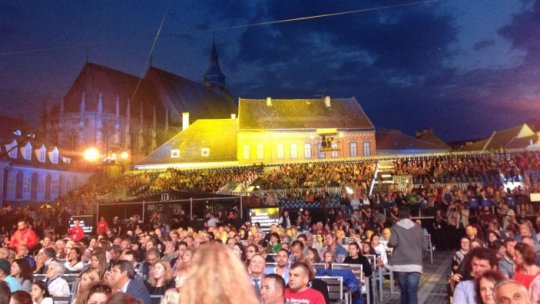 FOTO: La Braşov continuă Festivalul "Cerbul de Aur"