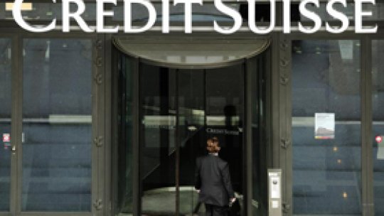 Banca Credit Suisse avertizată de autoritatea financiară elveţiană