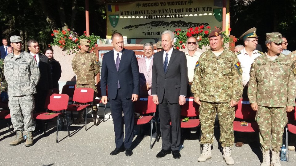 Ceremonie de repatriere a batalionului "Vulturii Carpaţilor"