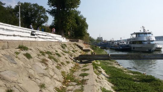 Nava eșuată de pe Dunăre, ”de neclintit”