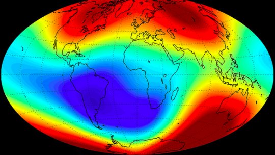Polul magnetic al Pământului îşi schimbă poziţia mai rapid decât se estima