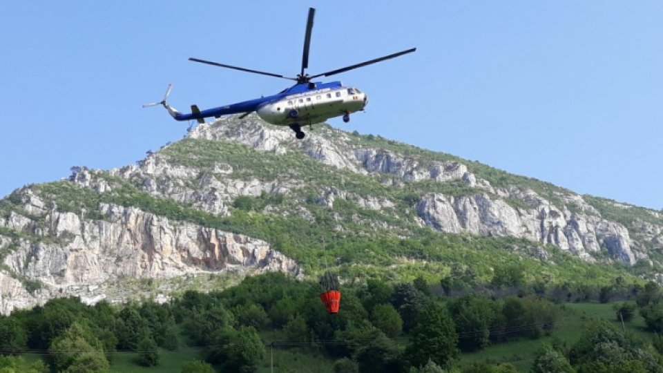 Un elicopter s-a ciocnit cu un avion la 3.000 metri altitudine, în Italia