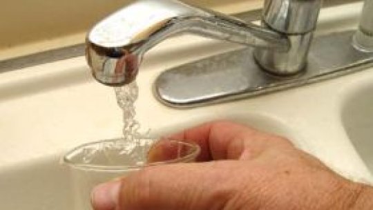 M.Sănătăţii recomandă locuitorilor capitalei să nu bea apă de la chiuvetă