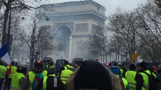 La Paris, mișcarea "vestelor galbene" a scăzut în intensitate