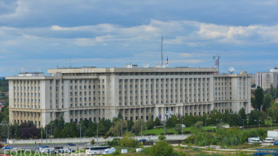 MApN cere revocarea decretului emis de Iohannis referitor la șeful Armatei