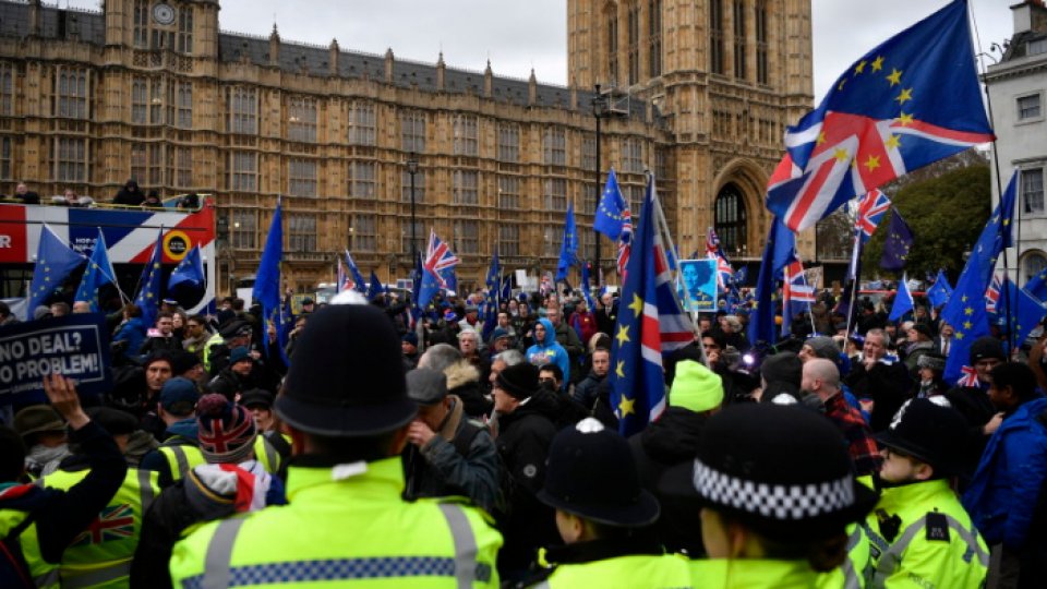 Protest cu mii de oameni în Londra (VIDEO)