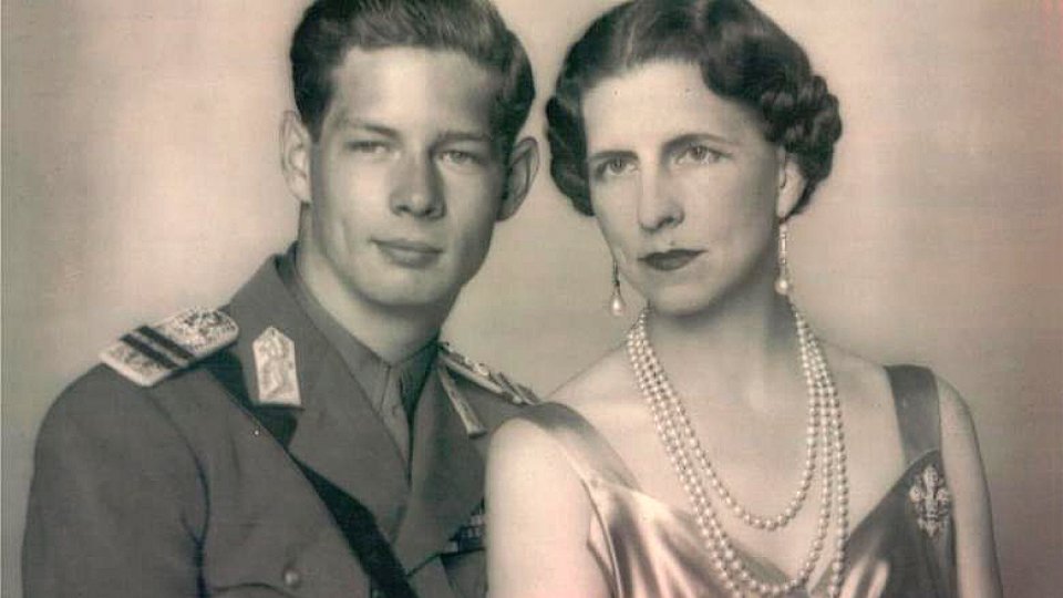 “Regina-mamă Elena a României”