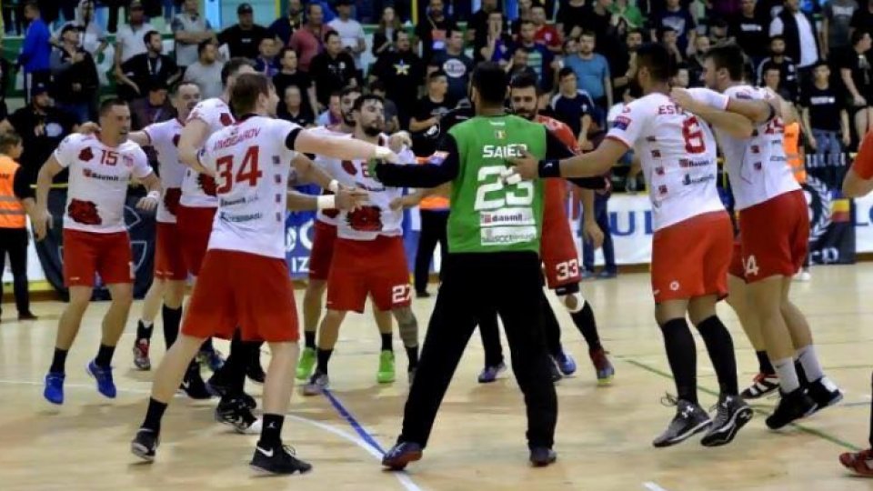 Dinamo Bucureşti -Orlen Wisla Plock 29-20 în Liga Campionilor la handbal 