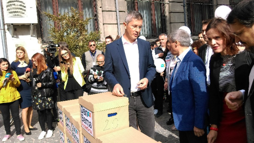 Dan Barna cere votul de încredere al membrilor USR