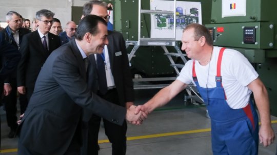 Premierul Ludovic Orban a inaugurat producţia transportorului Piranha V