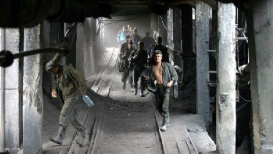 Minerii de la Paroşeni şi Uricani şi-au suspendat, joi, protestul