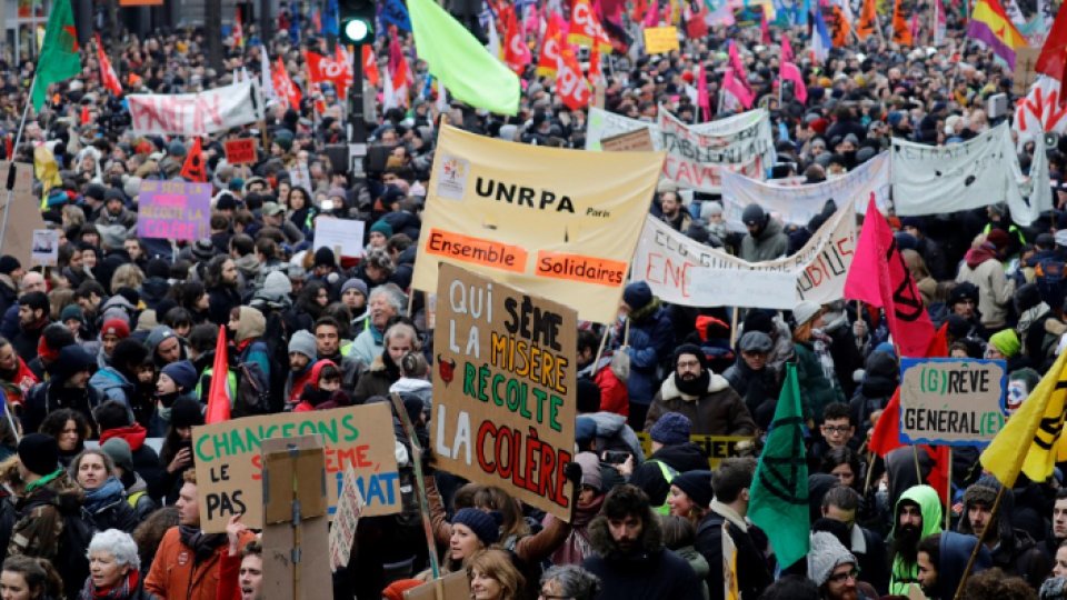 Greva sindicaliştilor francezi din transporturi continuă