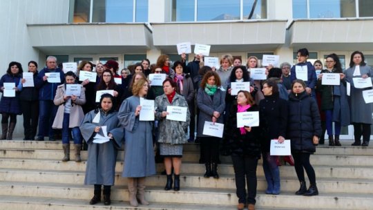 Grefierii, proteste față de abrogarea pensiilor speciale