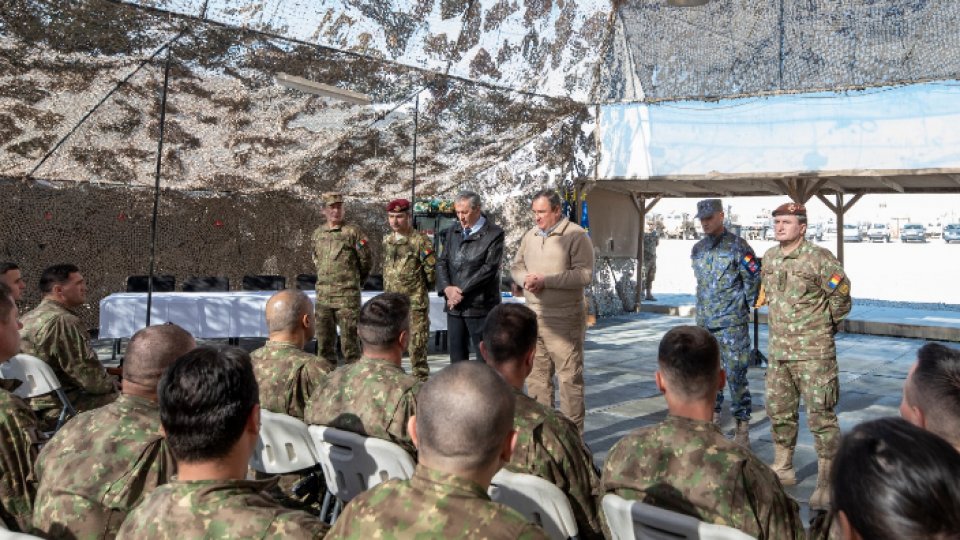 Ministrul apărării naţionale, Nicolae Ciucă, în vizită în Afganistan