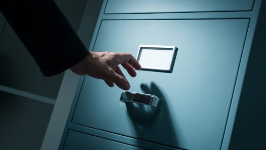 " File din istoria Serviciului Național de informații"