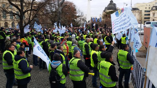 Protest al poliţiştilor şi angajaţilor din penitenciare