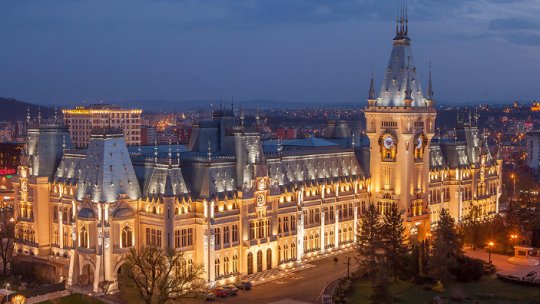 Zeci de profesori au protestat pe scările Univ. "Alexandru Ioan Cuza"