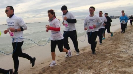 Participare record la a 6-a ediţie a Maratonului Nisipului din Mamaia