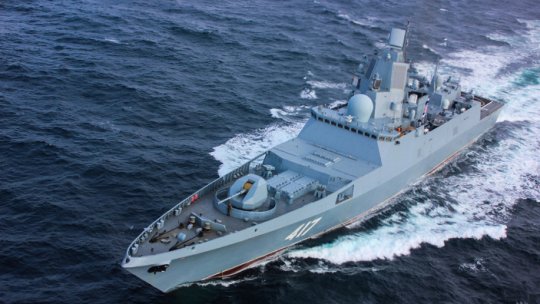Un distrugător britanic supravegheză câteva nave ruseşti în Canalul Mânecii