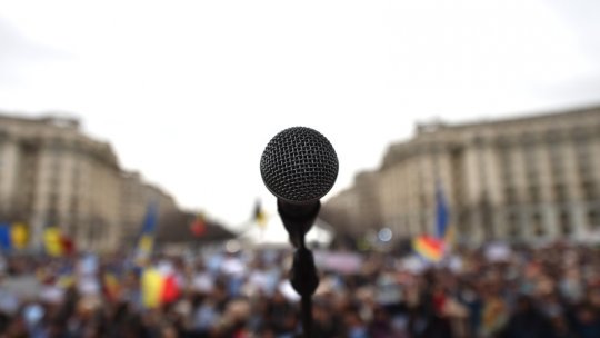 În România, "se constată o creştere a cenzurii politice şi a autocenzurii"