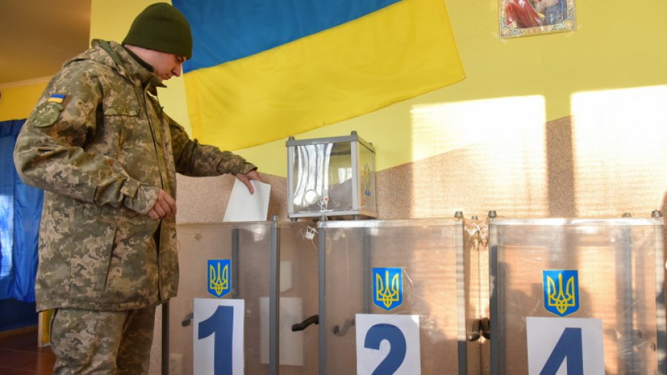 Pregătiri pentru dezbaterea dintre cei 2 candidaţi la preşedinţia Ucrainei