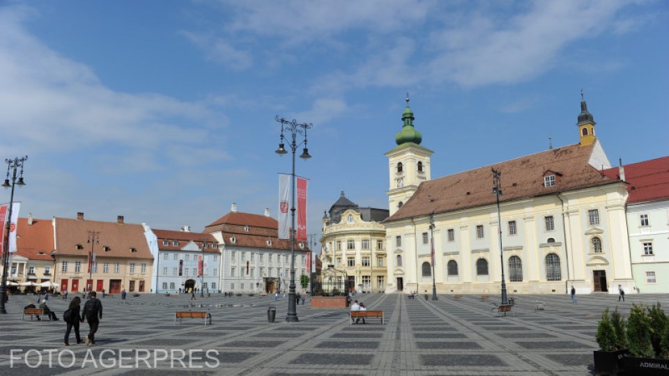 Târg de oferte educaționale în Piaţa Mare din Sibiu