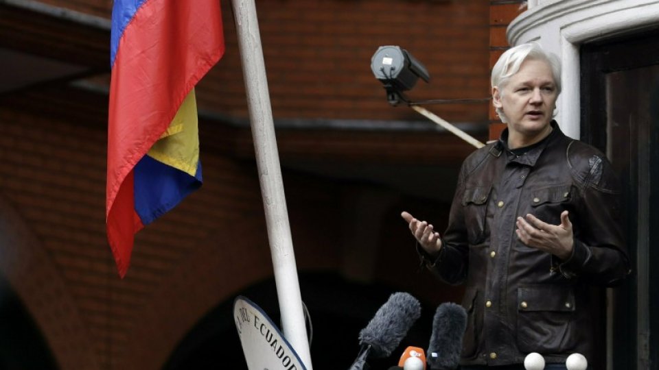 Fondatorul Wikileaks, Julian Assange, riscă zeci de ani de închisoare
