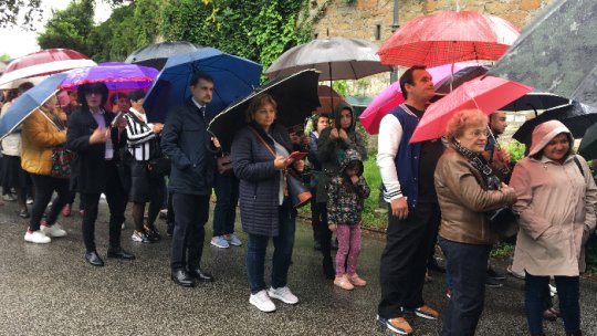 Românii din Italia stau la cozi pentru a vota #AlegeriPE#referendum