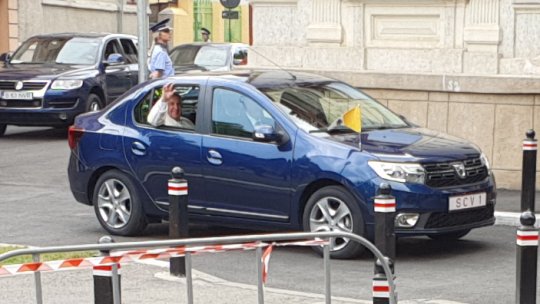 Peste 150.000 de bucureşteni la prima zi a vizitei papei