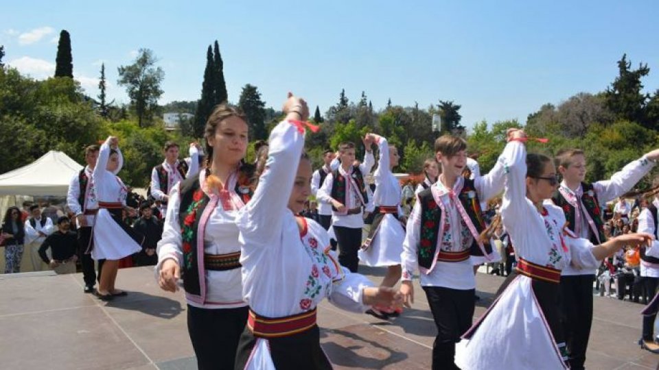 Românii din Grecia își  prezintă cu mândrie valorile tradiționale