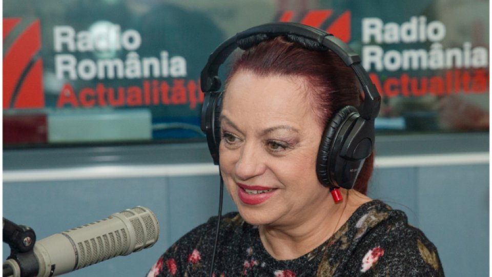 "Am petrecut mai multe dimineți la radio, decât în familie"