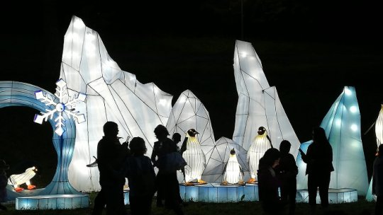 Instalații de culoare și lumini în Muzeul din Dumbrava Sibiului