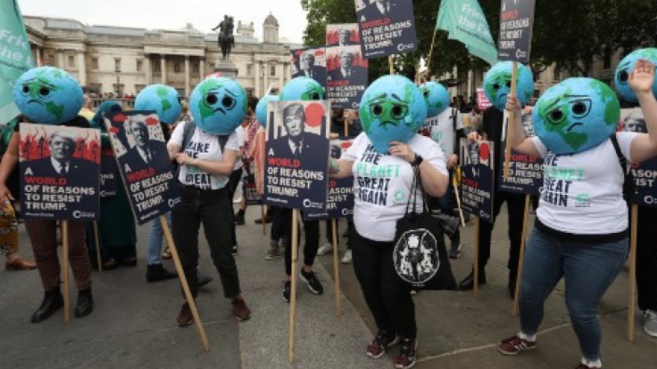 Amplă demonstraţie anti-Trump în Trafalguare Square, la Londra