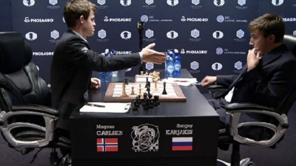 Şahistul rus S. Kariakin l-a învins pe campionul mondial Magnus Carlsen
