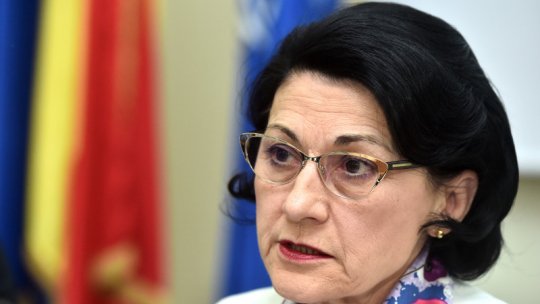 Ministrul Educaţiei, Ecaterina Andronescu a fost demisă de premierul