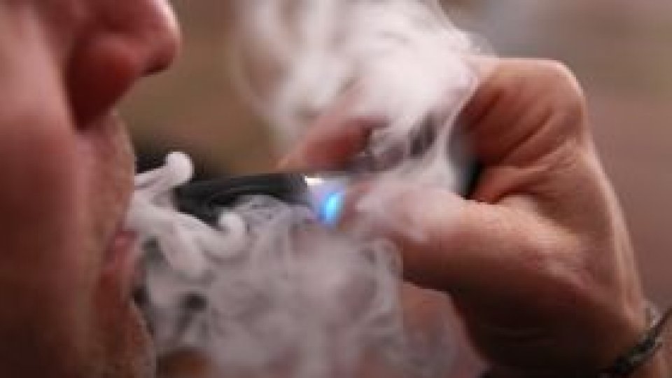 O nouă afecţiune, indusă de ţigara electronică - se numeşte Evali