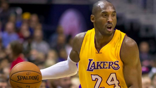Legenda baschetului, Kobe Bryant, a murit într-un accident de elicopter