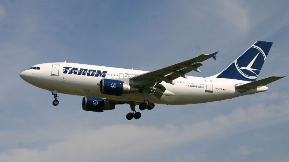 Tarom îşi suspendă mai multe zboruri externe şi interne