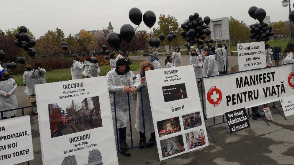 Protest al Federației Sanitas în fața Parlamentului