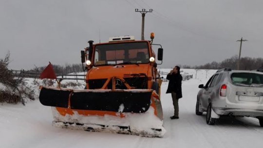 Pe drumurile din județul Sibiu se circulă în condiții de iarnă 