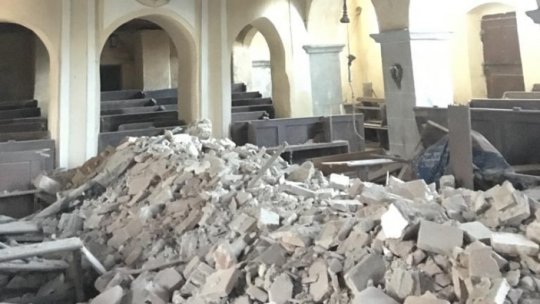 S-a prăbușit tavanul bisericii fortificate din Alțâna