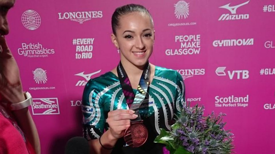 Larisa Iordache - Între Prieteni