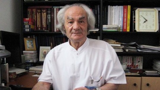 Academician Prof. Dr. Leon Dănăilă Între Prieteni