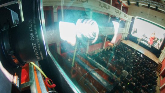 Cinematografele de peste ocean, în pragul falimentului