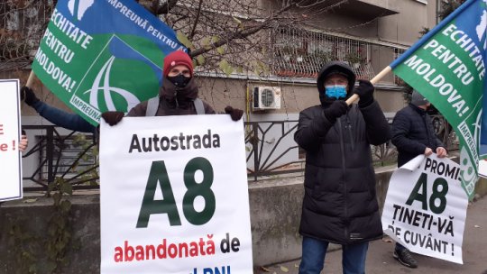 Protest în faţa Palatului Cotroceni