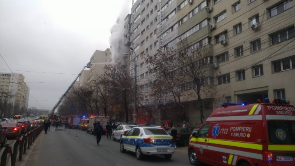  Incendiu într-un bloc din București