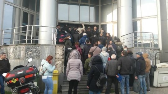 14 persoane arestate în dosarul șpăgilor de la Serviciul Permise Suceava